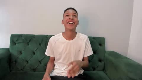 Domminick18 online show from November 3, 7:59 pm