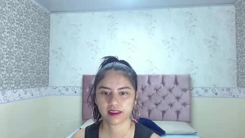 DONA Y CARL online show from February 28, 3:15 am