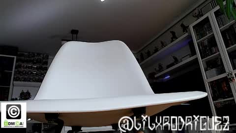 I DIGZ  .K.. D  .K.. PIG PPP online show from May 14, 3:43 pm