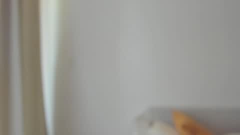 Donatella online show from December 4, 12:30 pm