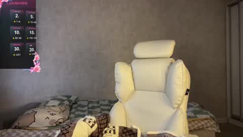 Stacy online show from February 17, 1:33 pm