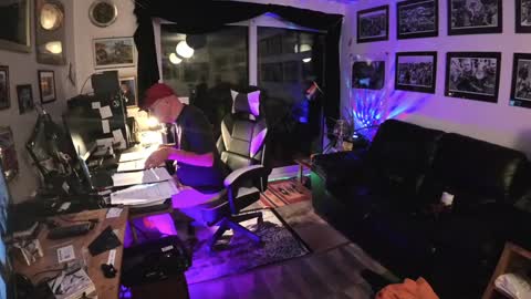 dopeleaf2 online show from December 24, 10:17 pm
