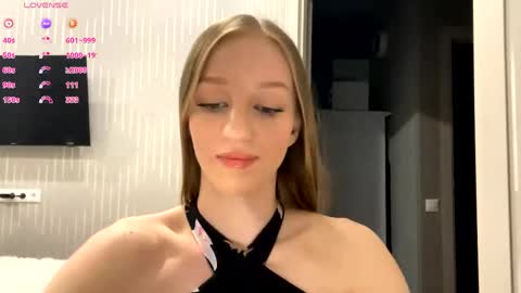 Anika online show from June 9, 5:12 pm