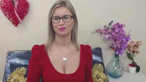 Snapshot of doreenkiss chatting on January 2, 10:26 am DoreenSexy online show from January 2, 10:26 am