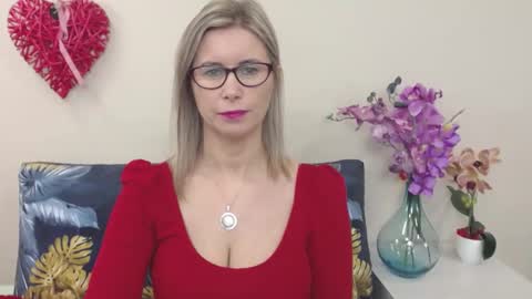 Snapshot of doreenkiss chatting on January 2, 7:23 am DoreenSexy online show from January 2, 7:23 am
