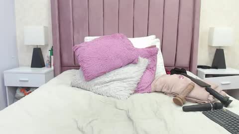 Anny online show from February 2, 7:21 pm