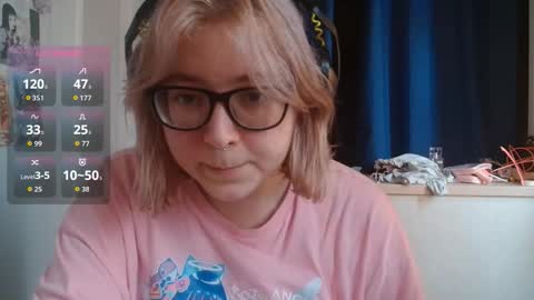 Lola online show from October 29, 7:32 am