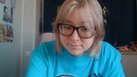 Lola online show from October 27, 7:08 am