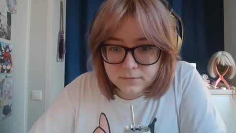 Lola online show from November 11, 7:21 am