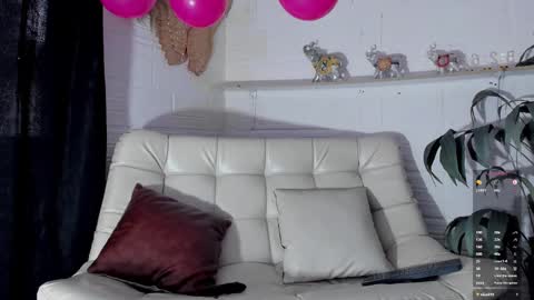 Nicolle online show from September 13, 7:49 pm