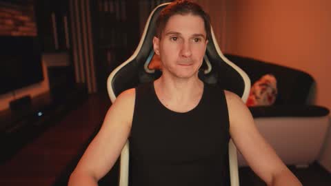 Dorian Reyes online show from March 16, 11:42 pm