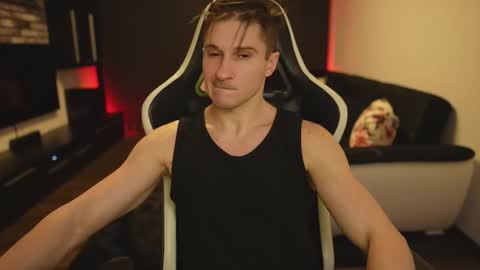 Dorian Reyes online show from March 20, 1:21 am