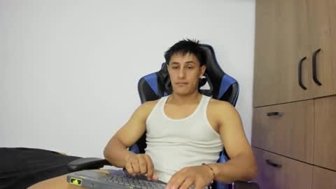 dorman_boy online show from December 4, 2:11 am