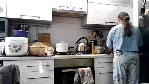 Dorrie Ann online show from February 7, 6:35 am