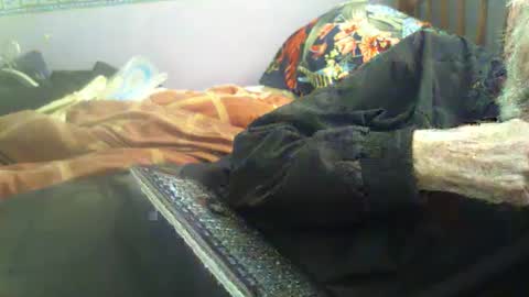 Hello  welcome to Slutsville  I am the Naked Chef  really  but you may call me Peter online show from October 15, 10:05 am