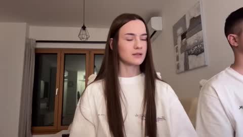 Alice and Mark online show from February 27, 1:09 am