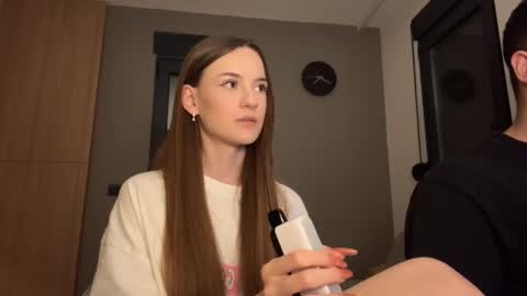 Alice and Mark online show from October 16, 6:18 pm