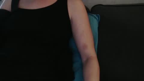 Douce Elsa online show from September 15, 5:47 pm