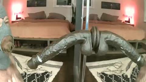 dpthroatorallybi online show from January 19, 5:28 am