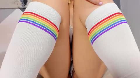 Gabrielle online show from December 18, 4:19 am