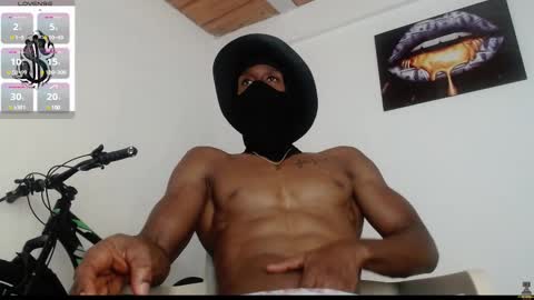 Snapshot of drake_brown_23 chatting on March 12, 3:46 am Drake 23 online show from March 12, 3:46 am