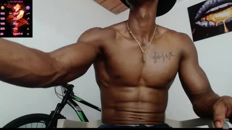 Snapshot of drake_brown_23 chatting on March 1, 12:50 am Drake 23 online show from March 1, 12:50 am