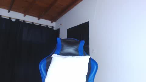 ---Drake--- online show from February 17, 2:32 am