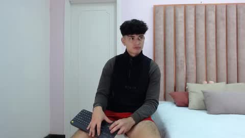 Drake Collinss online show from March 6, 1:05 am