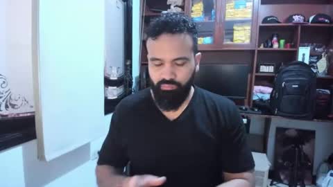 Snapshot of drako_argenti_ chatting on February 18, 2:06 pm Drako online show from February 18, 2:06 pm