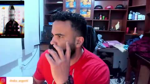 Snapshot of drako_argenti_ chatting on January 9, 4:06 pm Drako online show from January 9, 4:06 pm
