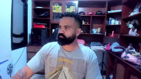 Snapshot of drako_argenti_ chatting on December 7, 12:29 pm Drako online show from December 7, 12:29 pm
