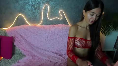 Olivia online show from July 2, 3:04 am