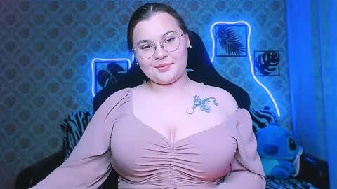 dreamforyoue2 online show from November 4, 8:54 pm