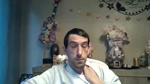 dreamguy38 online show from November 19, 8:13 am