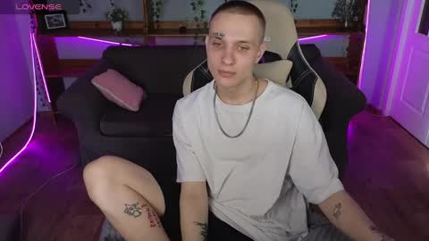 im Kai ntmu online show from April 21, 2:04 am