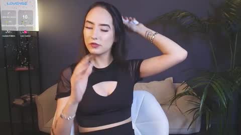 dreamysteps online show from October 18, 8:18 am