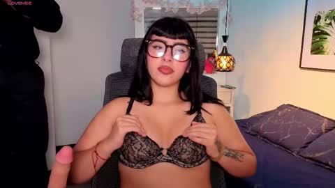 drex and cleo online show from November 18, 3:31 am