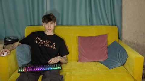 Mark online show from February 4, 1:53 am