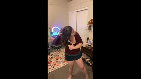 Drippy kitty  online show from March 6, 8:13 am