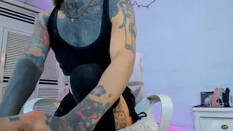 drippyorlove online show from May 5, 7:52 pm