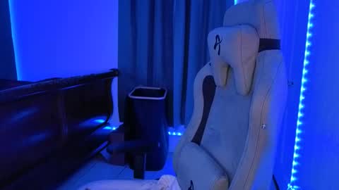 Drizzypeach602 online show from January 19, 4:22 am