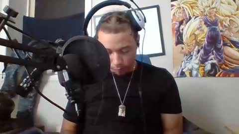 Snapshot of dubz07 chatting on September 15, 12:56 am dubz07 online show from September 15, 12:56 am