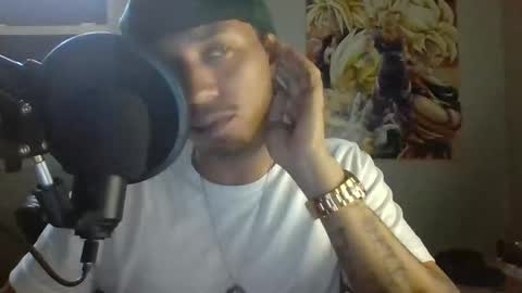 Snapshot of dubz07 chatting on October 13, 2:19 pm dubz07 online show from October 13, 2:19 pm