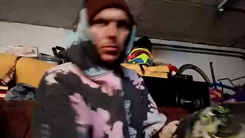 levi online show from November 4, 9:43 am