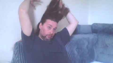 chris online show from April 18, 4:42 pm