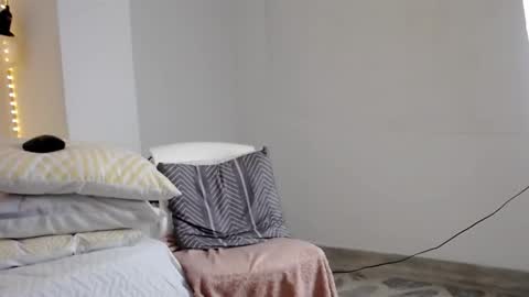 dulce__lovee online show from September 25, 1:07 pm