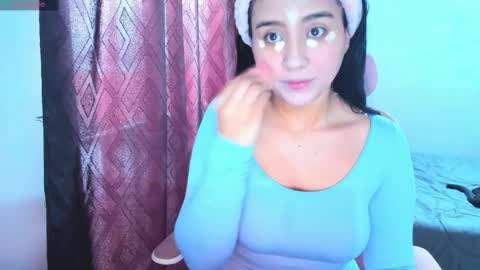 Dulce  online show from October 25, 12:04 pm