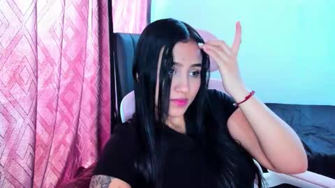 Dulce  online show from November 6, 3:04 pm