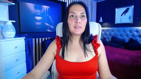 Snapshot of dulce_valeriaa chatting on March 3, 8:54 pm Valeria online show from March 3, 8:54 pm