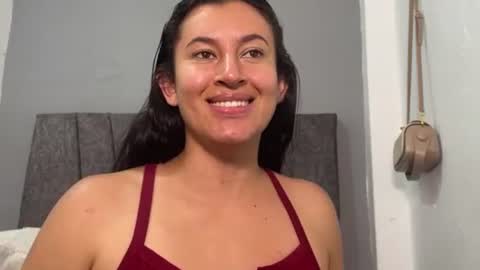 dulceizzy online show from May 7, 1:23 am